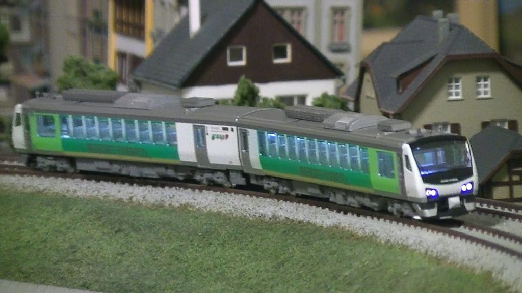 Nゲージ リゾートビューふるさと KATO HB-E300系 "Resort View Furusato" N scale