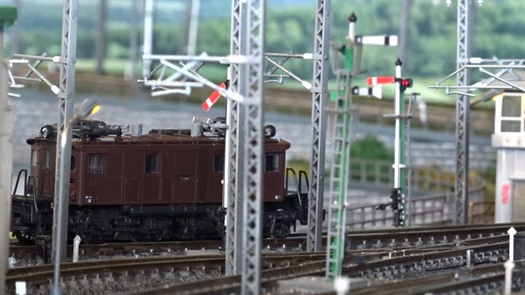 Amazing N scale micro layout Kato Tomix