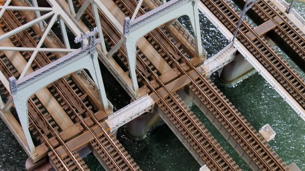 三複線の鉄橋ジオラマを作る / Nゲージ 鉄道模型 / How to make Diorama with a triple-track railway bridge