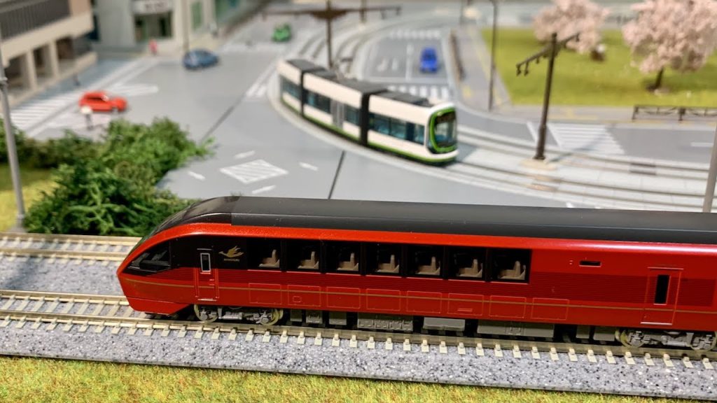 N Scale Model Railroad - Tomix JR 233, Tomix Hinotori, Kato Greenmover & Kato Centram