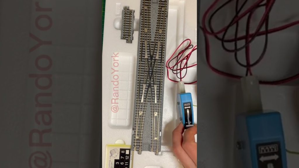 KATO V7 Double Crossover Track Set N Scale / Gauge - easy installation