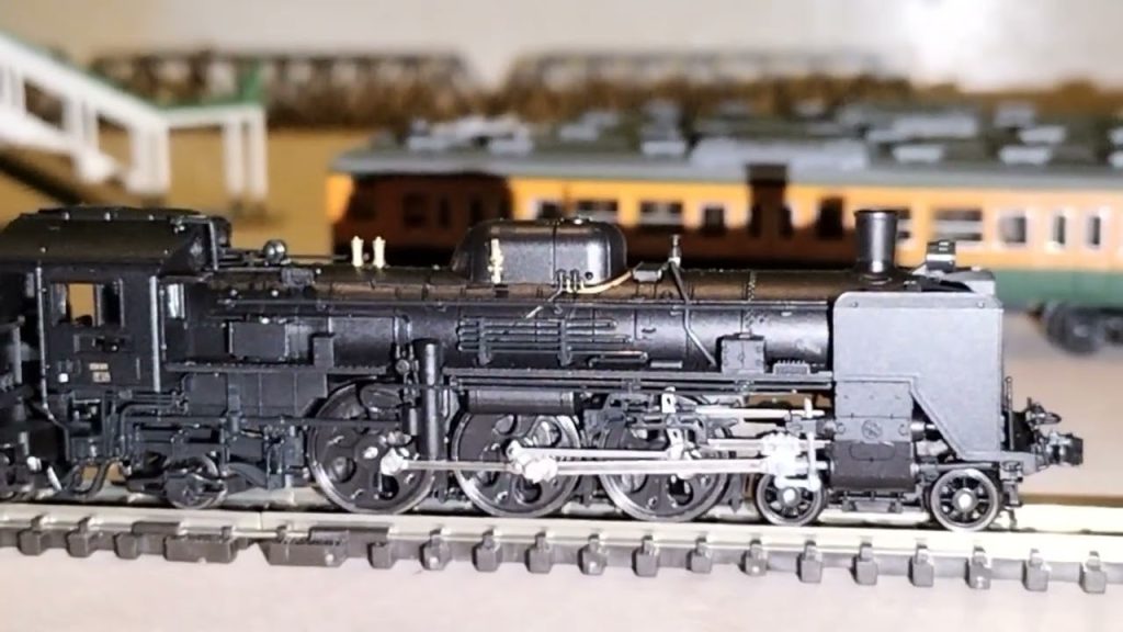 CWmR N Gauge layout: A look at the KATO C57