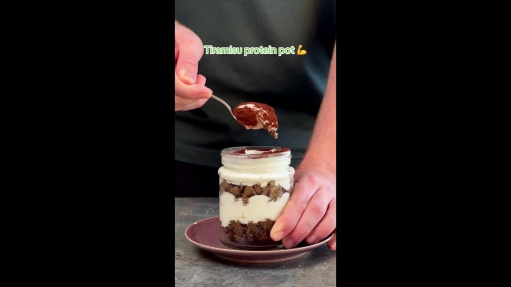 Try this Tiramisu protein pot to mix up your morning routine, AND it's just £1.04 per serving! ☕🍫