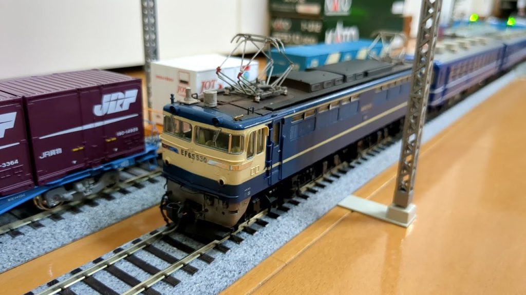 【鉄道模型】16番（HO）/TOMIXのコキ250000を1両増備！KATO EF510カシオペア色がコンテナの貨物列車を牽きます!!EF65 500＋12系5両も共演します！