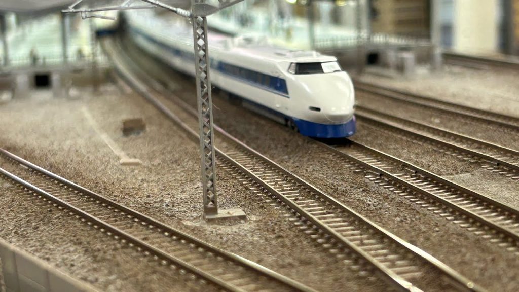 【Nゲージ】鉄道模型走行動画 KATO100系グランドひかり at Re-Color 大阪店　N scale bullet train series 100 Modellbahn