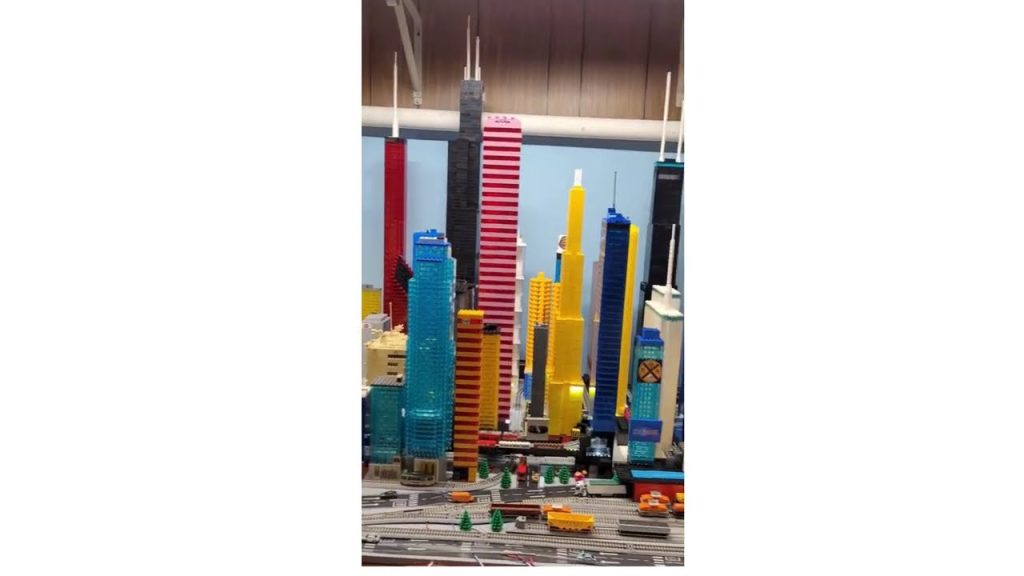 ChiLego Skyline - (Kato N Scale Model Train Set - LEGO Skyscrapers) Summer 2024