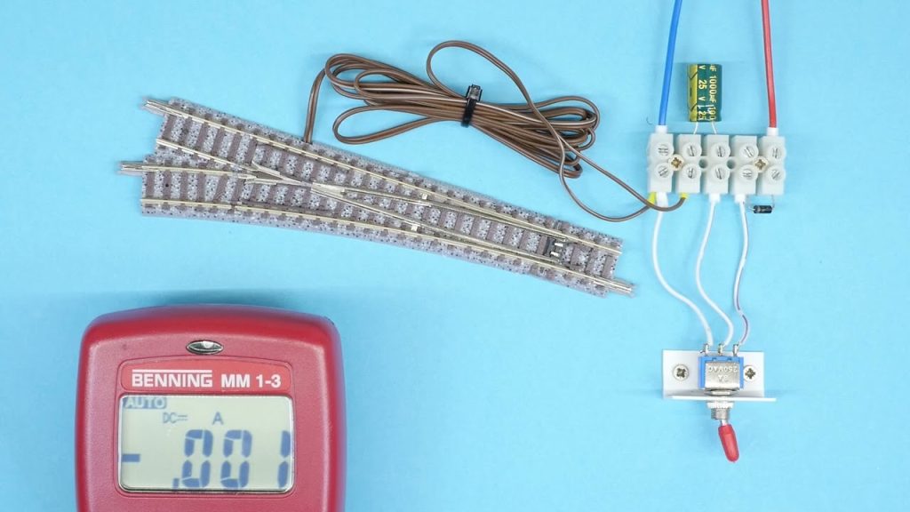 Operating Kato and Tomix turnouts with a SPDT ON-ON toggle switch