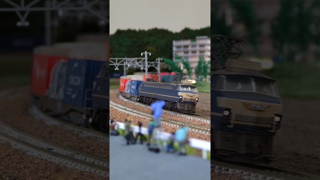 #4072レ ▼N-scale model, TOMIX Electric Locomotive EF66-27 & Sea Container freight cars. #shorts