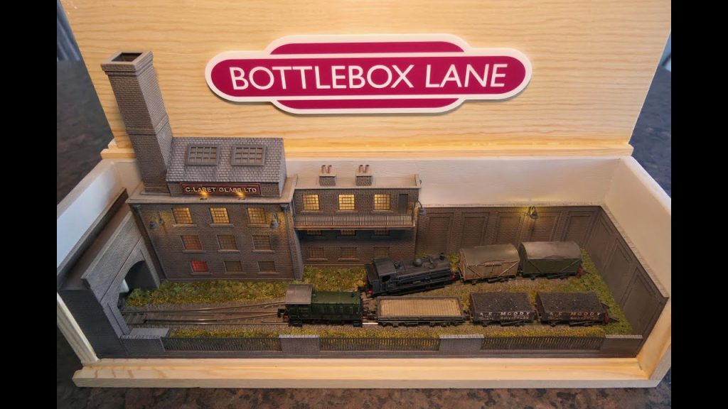 Bottlebox Lane, an N gauge model railway shunting layout inside a wooden wine bottle box.