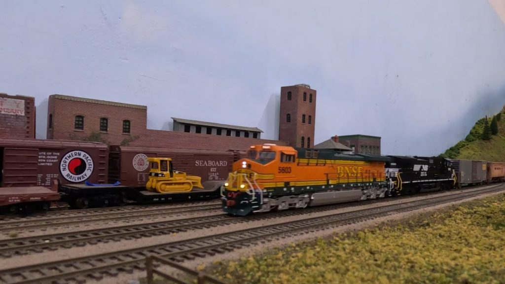 Realistic HO Scale BNSF And NS Freight train Part 2