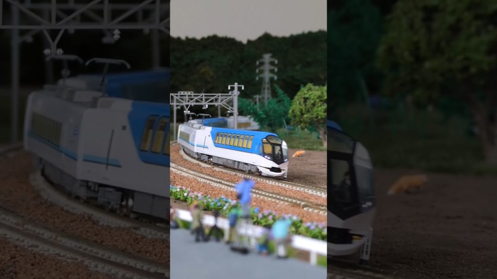 #しまかぜ #近鉄特急 ▼TOMIX N-scale model, Kintetsu Corporation Series 50000 “SHIMAKAZE”. #shorts