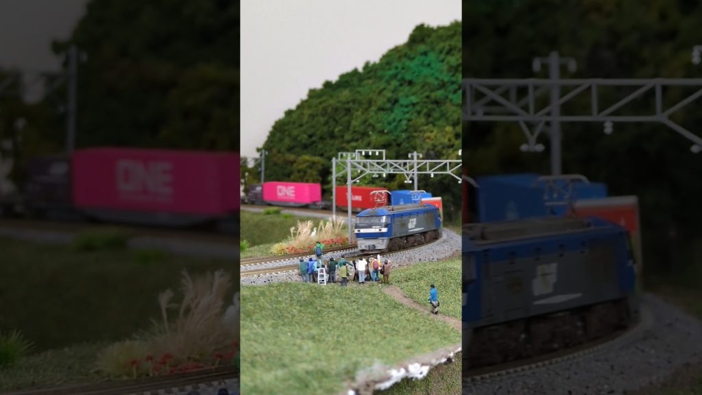 #海上コンテナ #貨物列車 ▼N-scale model, EF210 “ECO POWER Momotaro” & Sea Container freight cars. #shorts