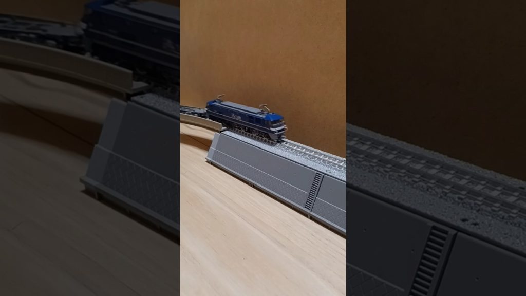 【#Nゲージ】#築堤　#貨物列車　#EF210　#ゴジラ　#きぬた歯科　#short