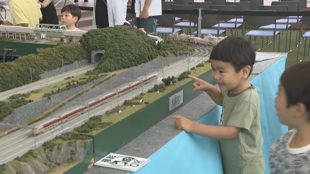 Nゲージの巨大ジオラマが登場　JR高松駅直結の「高松オルネ」で鉄道模型のイベント　香川