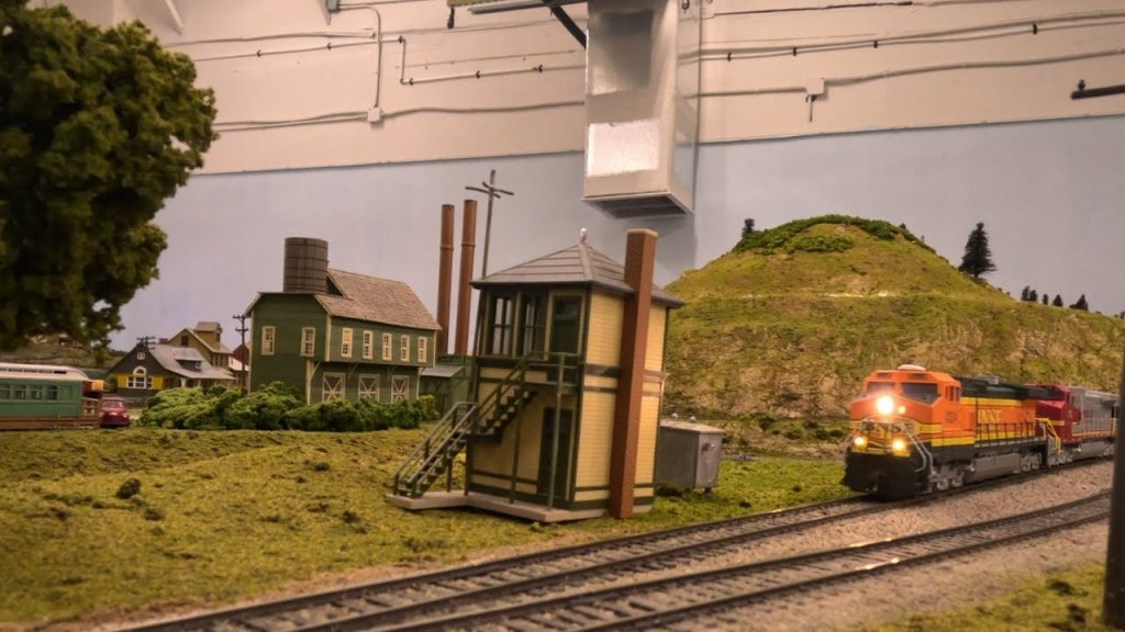Pulling the Harvest: HO Scale BNSF Grain Train