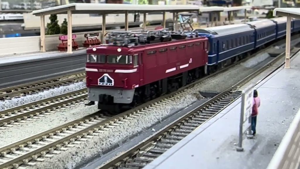 TOMIX ED76 1000形(後期型・サッシ窓・JR貨物更新車) その②