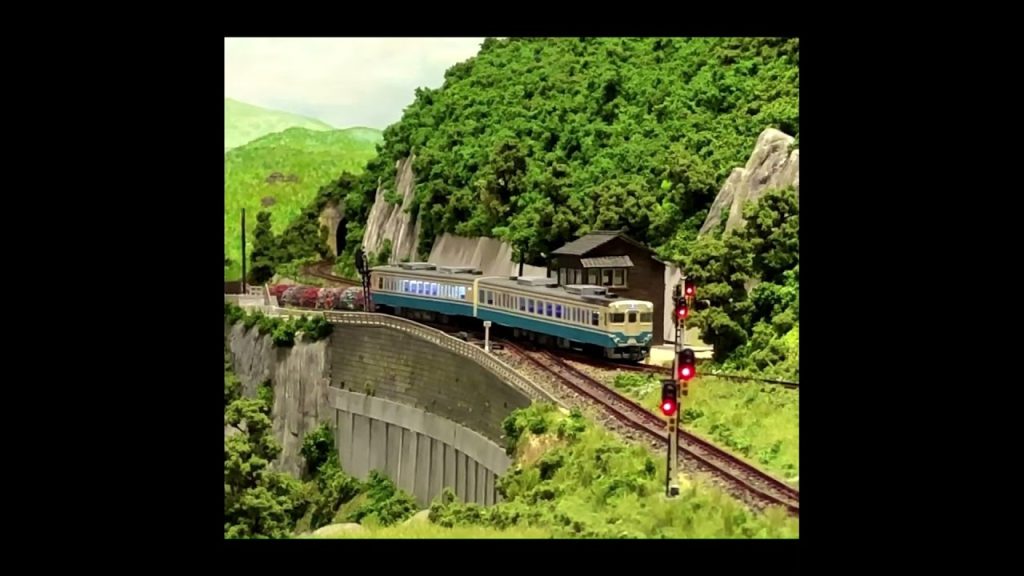 スイッチバック駅での普通列車の対向 #nゲージ鉄道模型　# #nゲージレイアウト #気動車  #スイッチバック駅