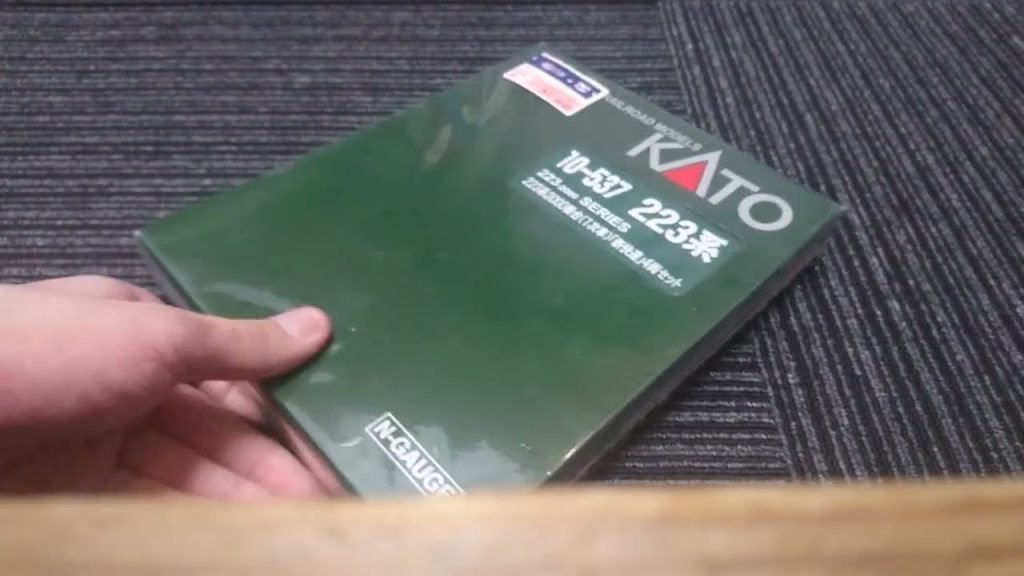 KATO 10-537 223系2000番台 (1次車) 新快速 4両セット  開封動画  走行シーン