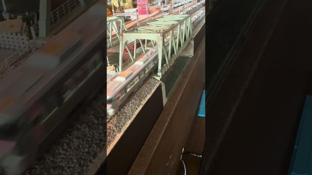 Nゲージ 城鎮-行駛中（順行）KATO 10-1907 227系500番台（Urara）列車（模型）通過鐵橋@玩軌運轉🚄🛤️
