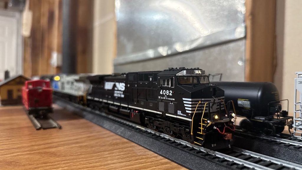 HO Operating Session ft. Rebuilt Locomotives, Special Schemes, EMDs and more!