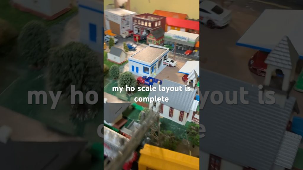 HO scale layout #viraltrainvideo