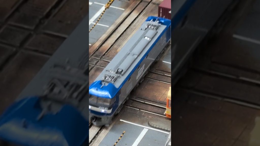 ネタ⚠️　ダイヤモンドクロスを走る貨物列車#nゲージ鉄道模型 #貨物列車 #伊予鉄道