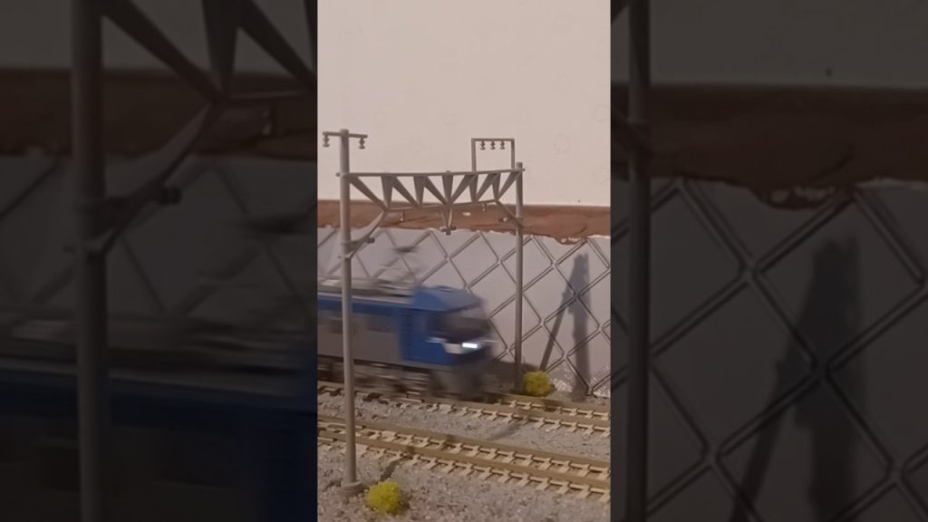 【自宅レイアウト】EF210+シキが通過するシーン #nゲージ #kato #シキ