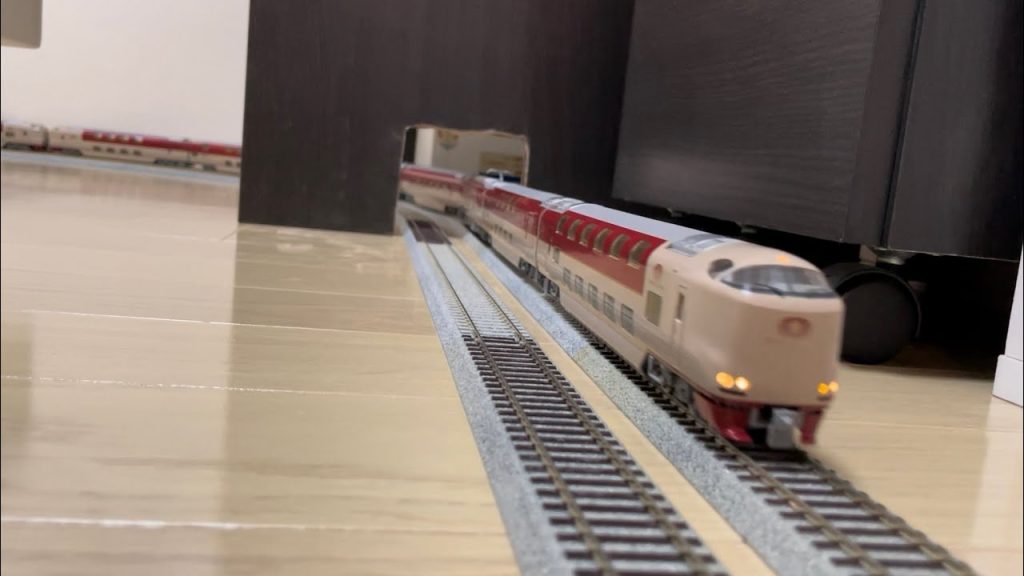 (我が家のHOゲージ鉄道模型)TOMIX 285系サンライズエクスプレス14両編成　走行シーン