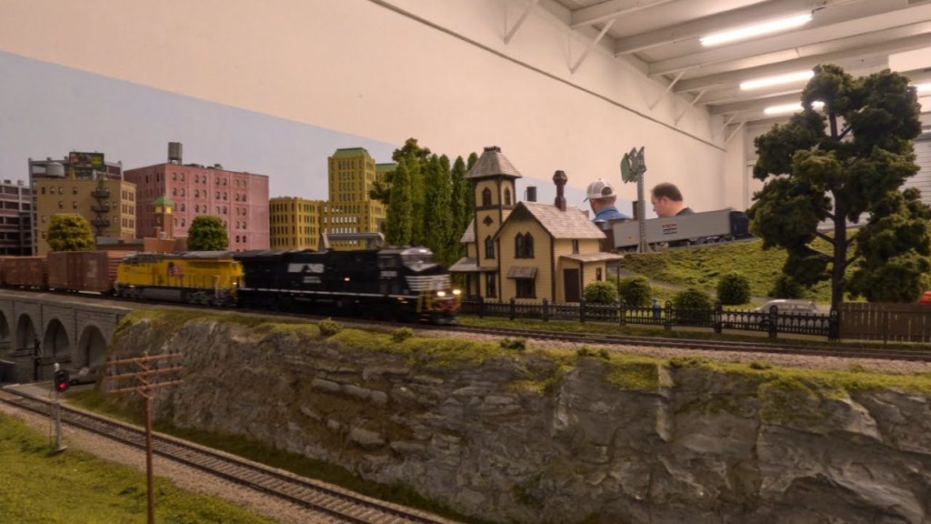Layout Railfanning – HO Scale Mainline Action Part 73