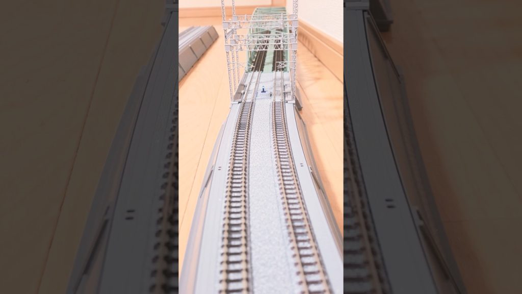 NゲージTOMIXき電部分を只今補修工事中🚧(余ってるバラストキット勿体ないので)ついでに列車接近警報器も設置してみた🤔#shorts