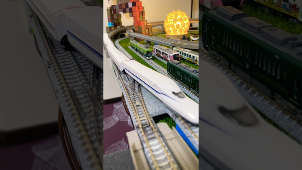 Nゲージ新幹線VS貨物列車！クロスレール超高速切替バトル #鉄道模型 #新幹線 #n700s #nゲージ #modeltrains #nscale