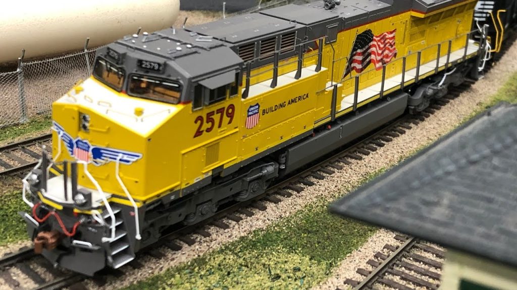 Unexpected Lash Up! HO Scale Norfolk Southern Freight with UP Power Part 2