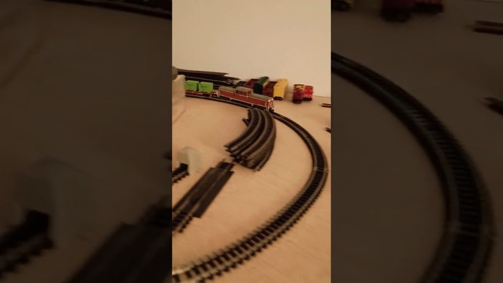 vintage Tomy Tomix DD51 locomotive with freight cars #fypシ #modelrailroad #modeltrains #japan