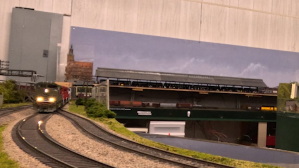 An Absolute Monster! 60 Car Canadian Pacific Train in HO Scale Part 2