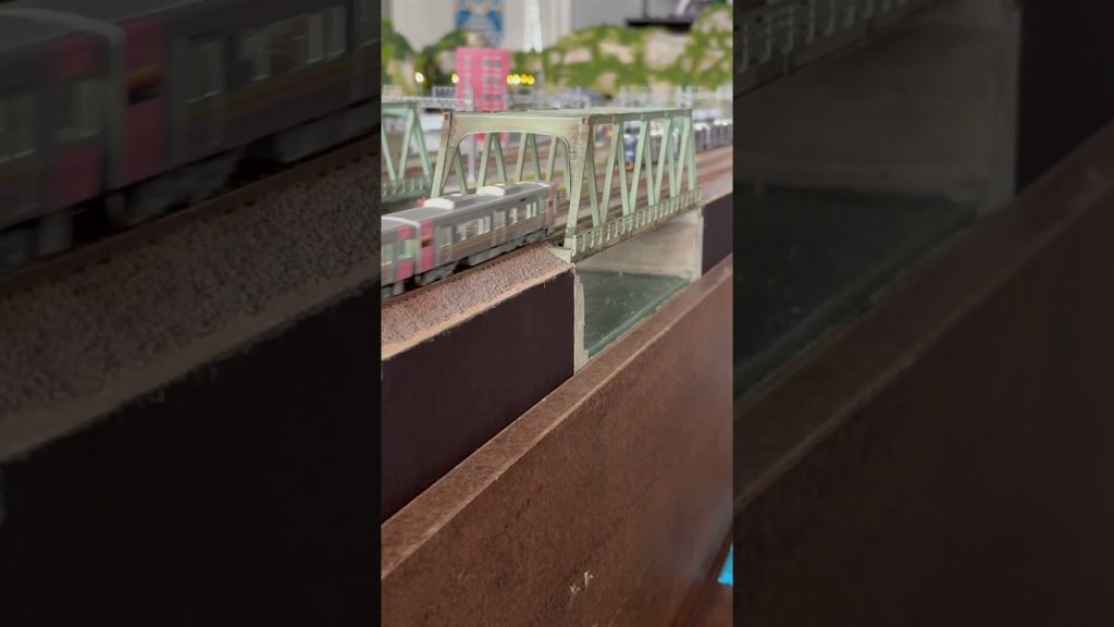Nゲージ 城鎮-行駛中（逆行）KATO 10-1907 227系500番台（Urara）列車（模型）通過鐵橋@玩軌運轉🚄🛤️