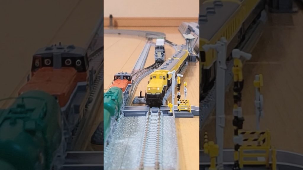 NゲージTOMIXカーブレールPC541ｰ7.5(F)を使って短い2面3線の先に開かずの踏切😡DE10で遊んでみた😅…#shorts
